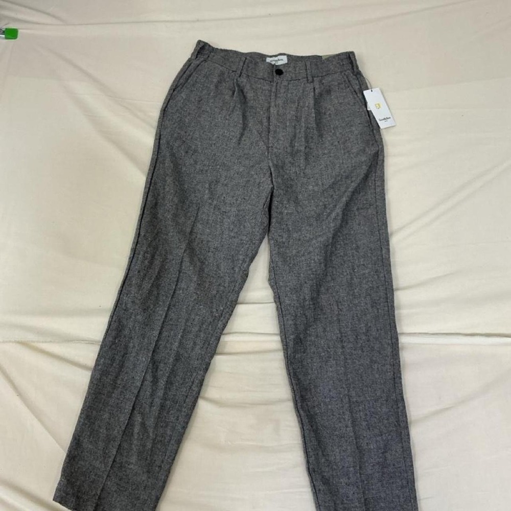 Brand new with tags Goodfellow & Co men's dress pants in size Small